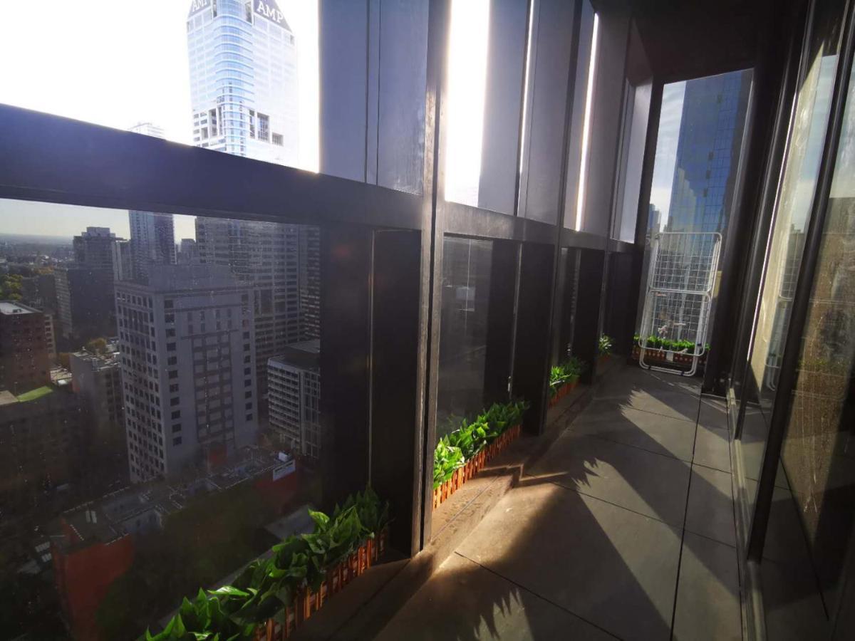 Cozy Cbd 2 Bedroom Apartment With Car Park — Photos 3